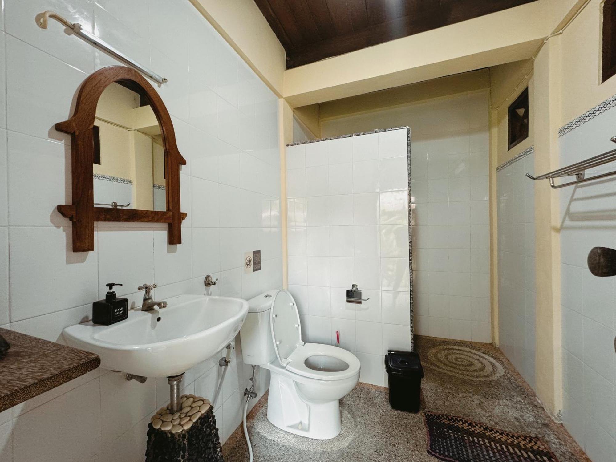 Sasak Experience Hotel Kuta  Exterior photo
